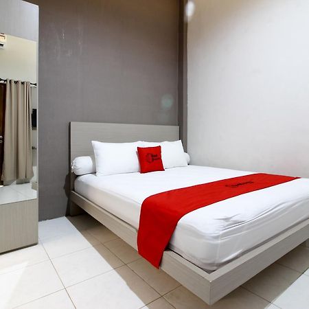 Reddoorz Plus Near Upn Jogjakarta 2 Maguwo Exterior photo