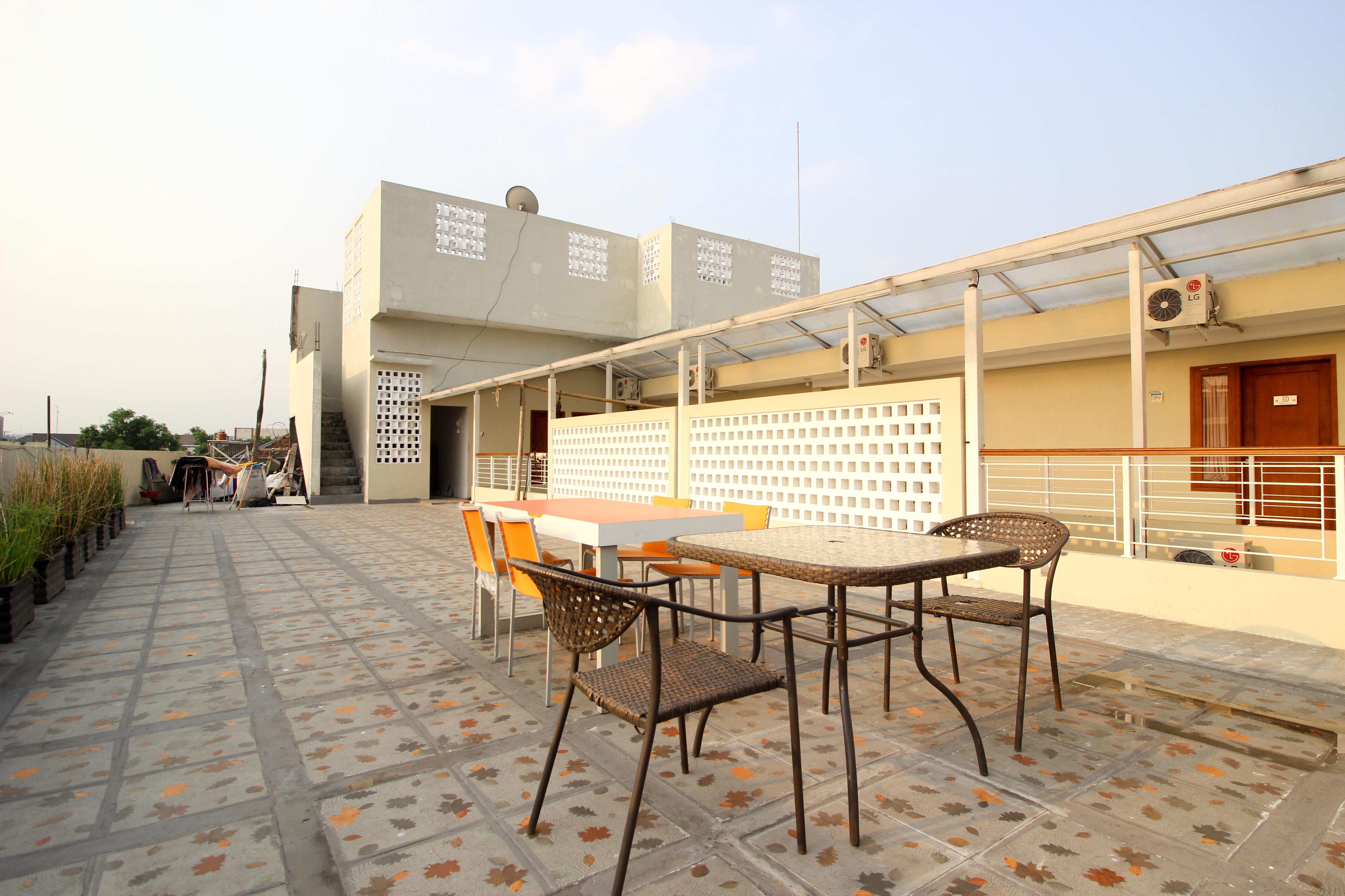 Reddoorz Plus Near Upn Jogjakarta 2 Maguwo Exterior photo